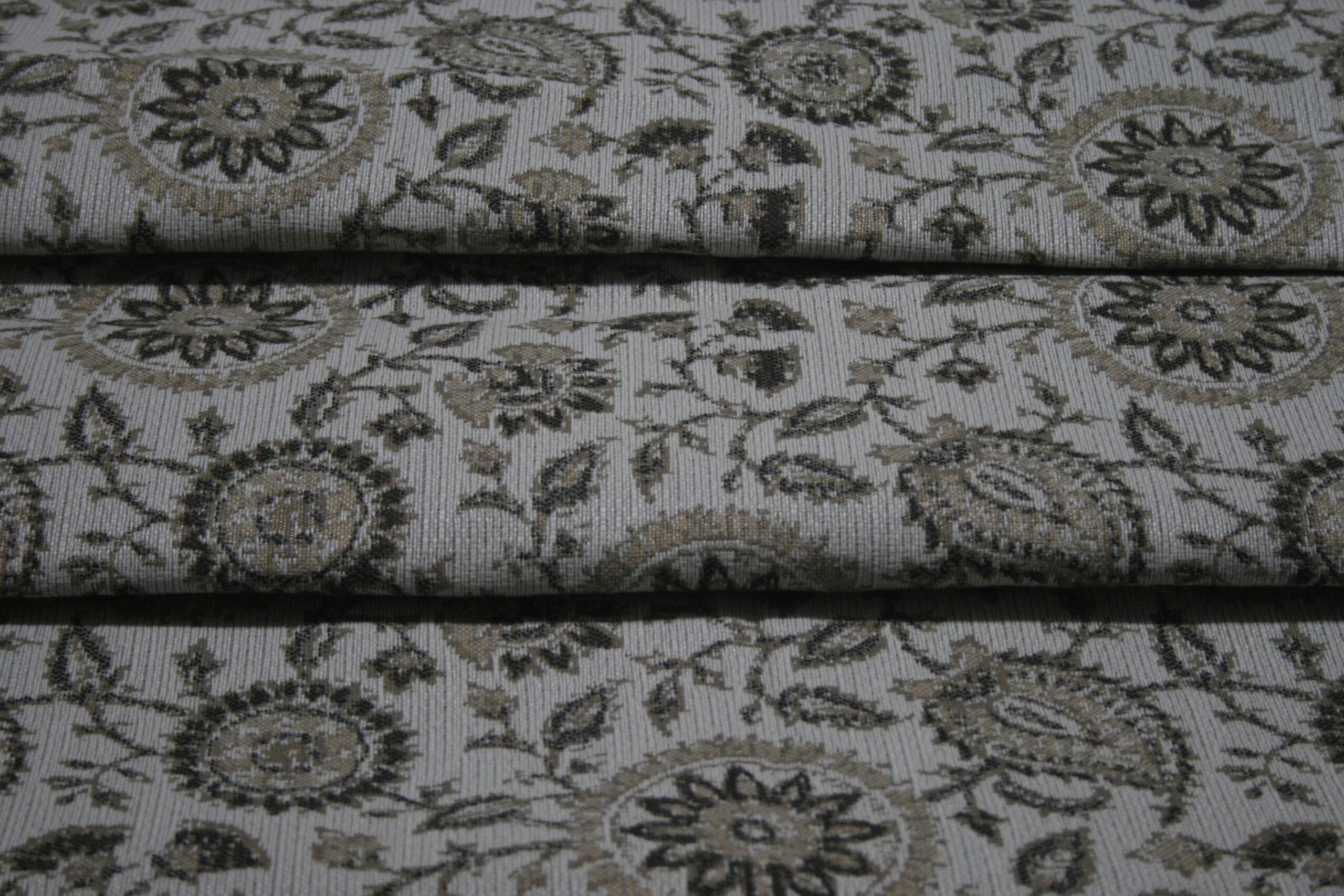Laurel Linen